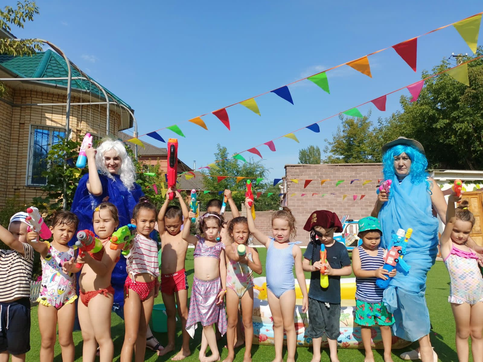 Моменты из жизни Mega Kids Chubary (5)